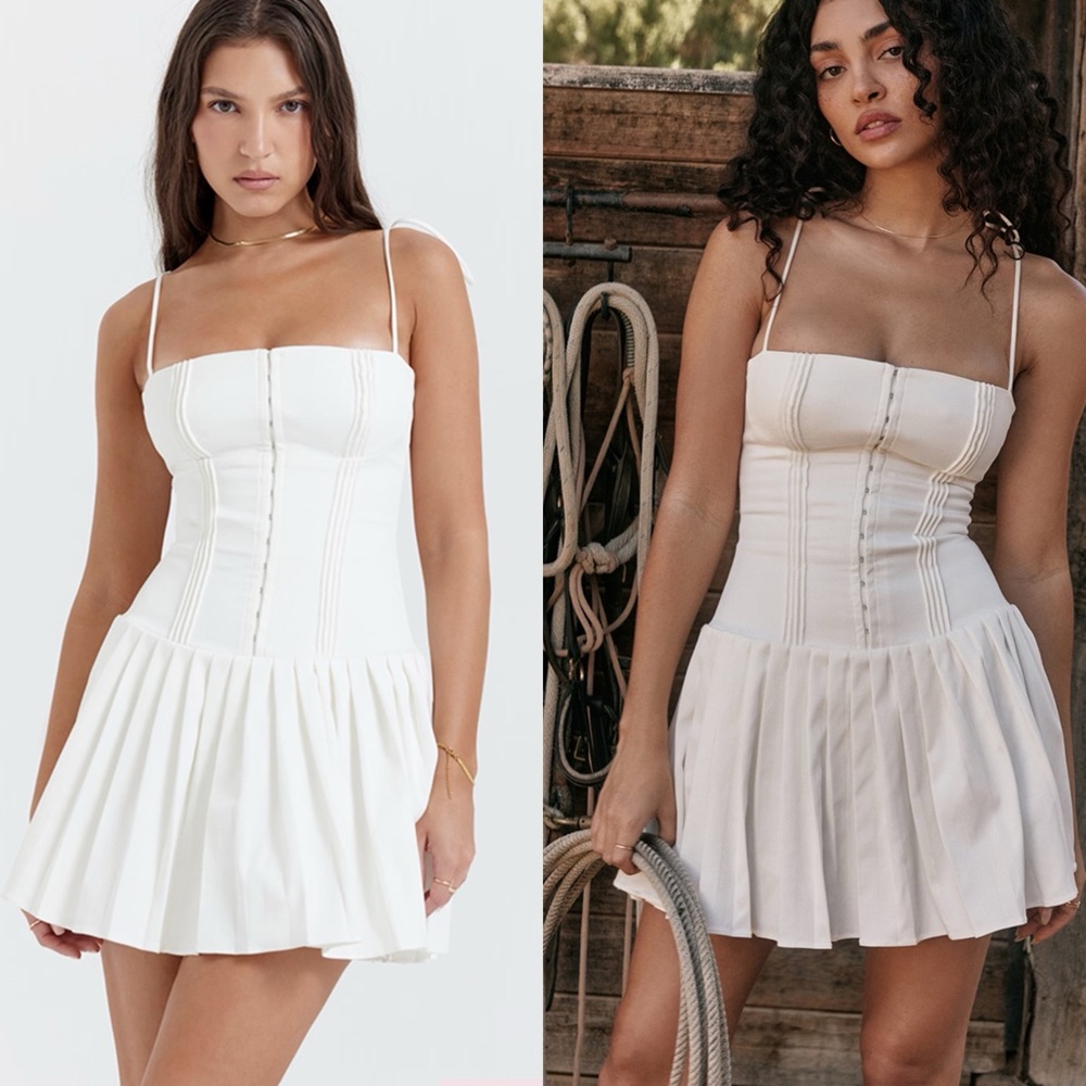 House of CB Marcy white pleated mini dress nwt size M regular cup
